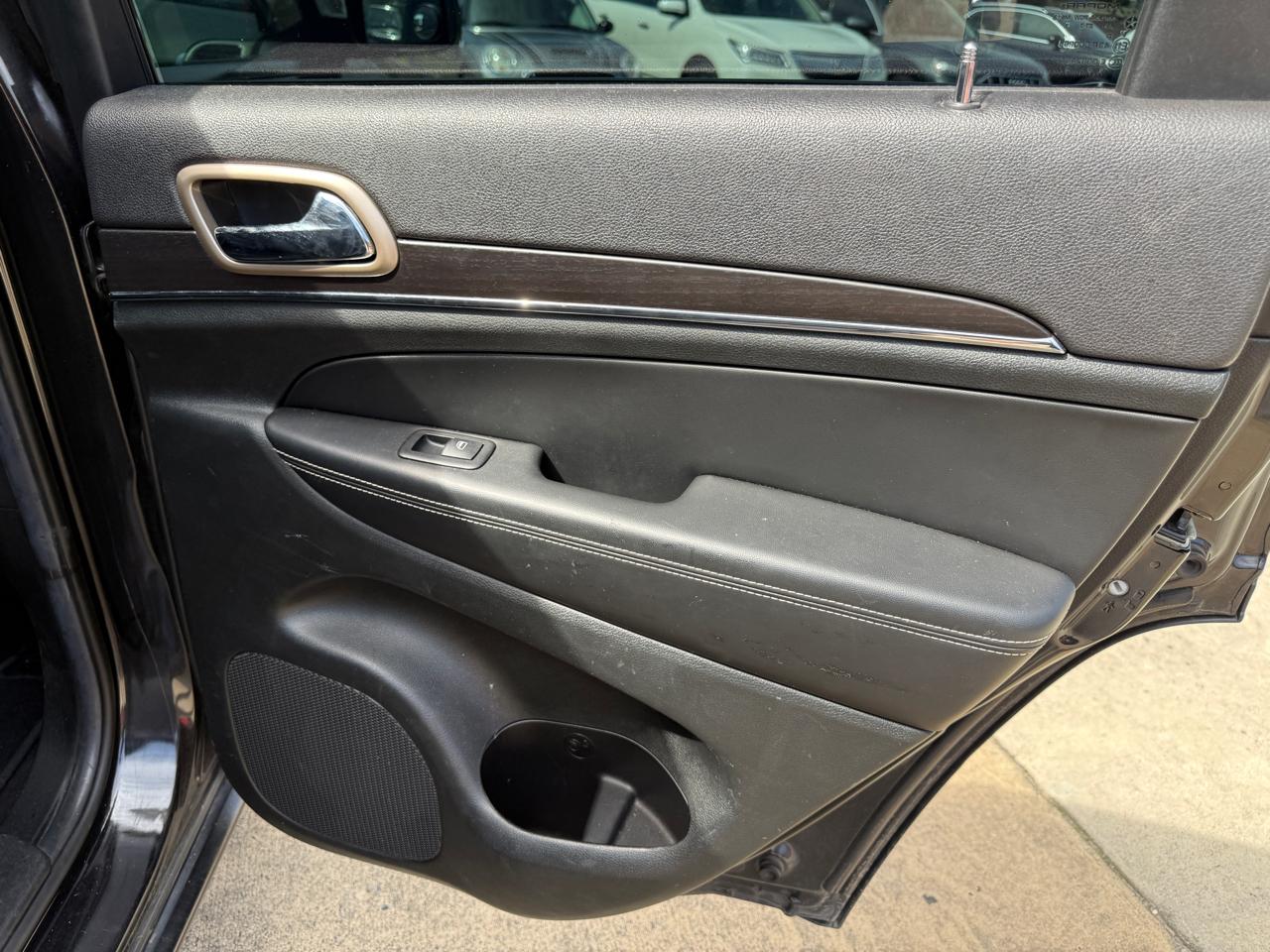 Jeep Grand Cherokee Limited 2WD 2014