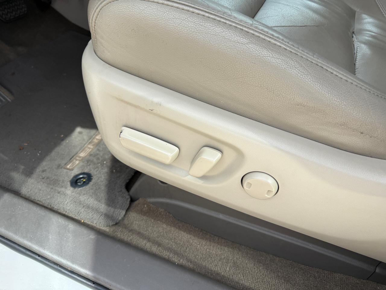 Toyota Sienna XLE FWD 8-Passenger V6 2016