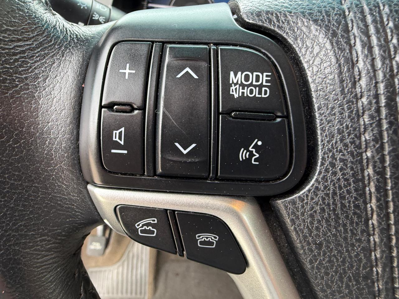 Toyota Sienna XLE FWD 8-Passenger V6 2016