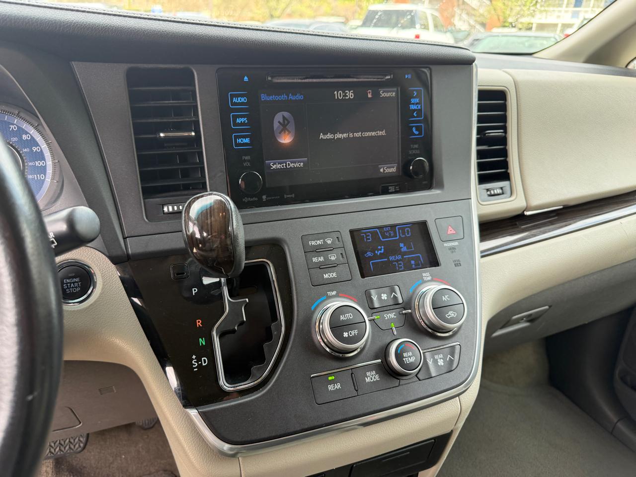 Toyota Sienna XLE FWD 8-Passenger V6 2016