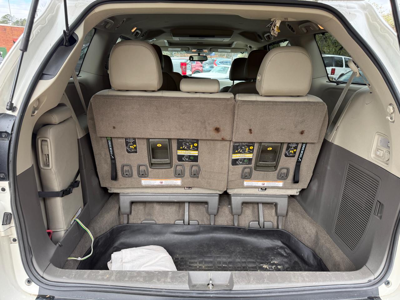 Toyota Sienna XLE FWD 8-Passenger V6 2016