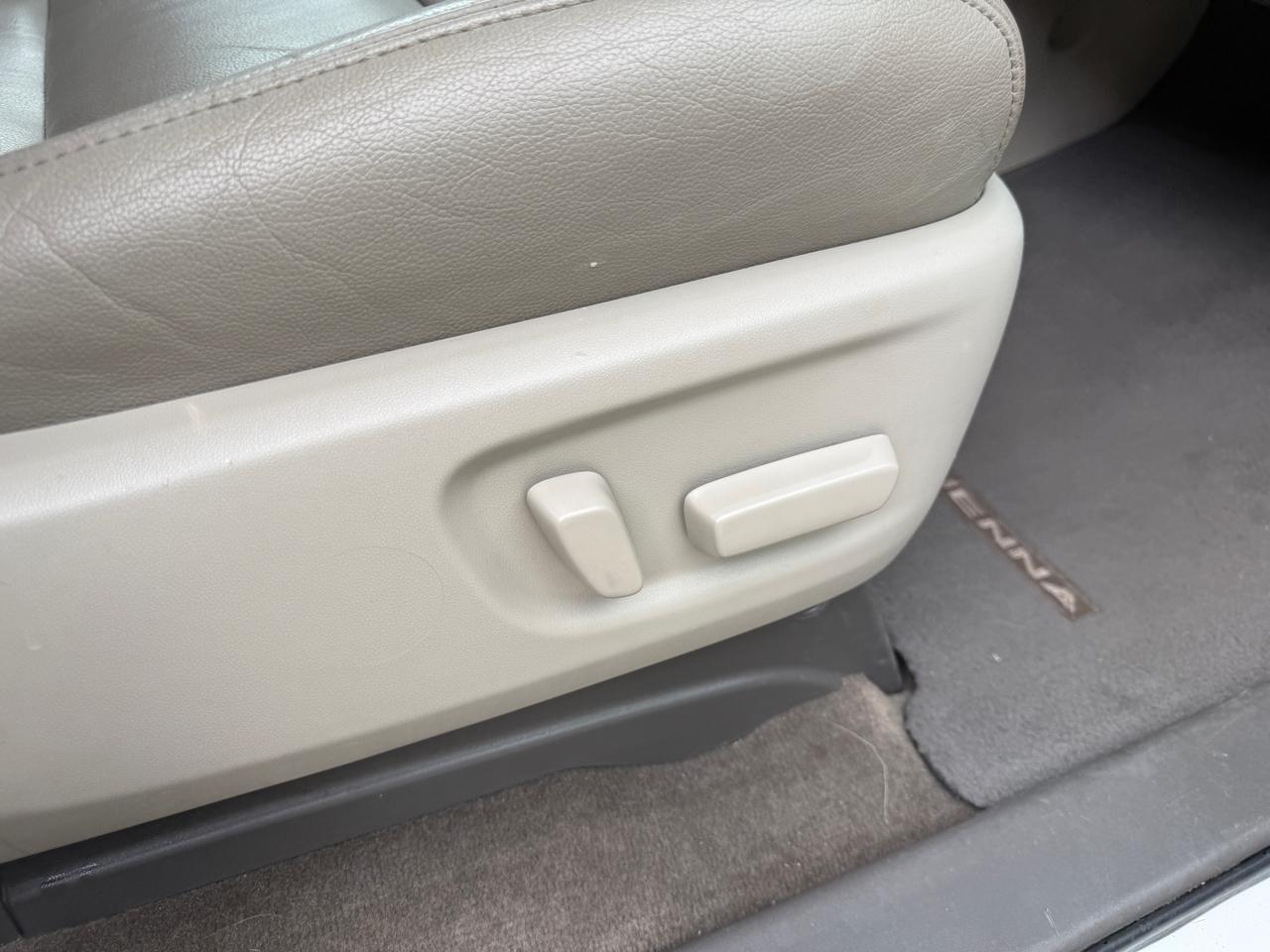 Toyota Sienna XLE FWD 8-Passenger V6 2016