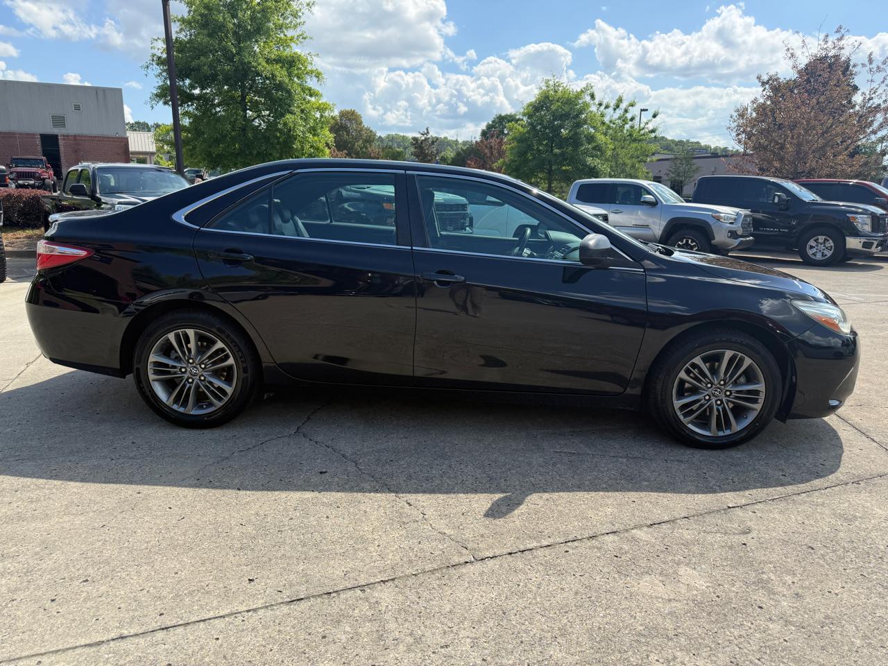 Toyota Camry SE 2016
