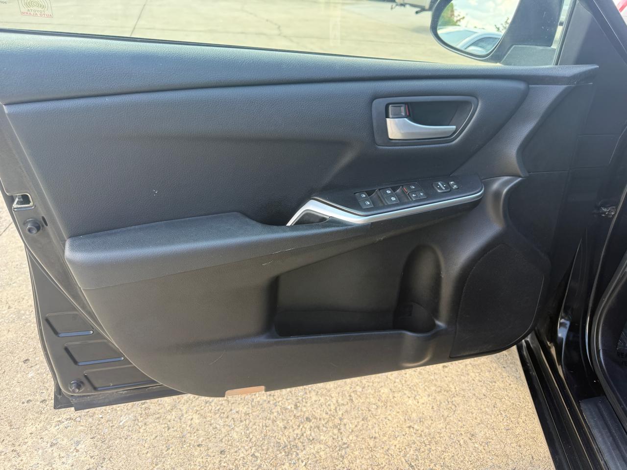 Toyota Camry SE 2016