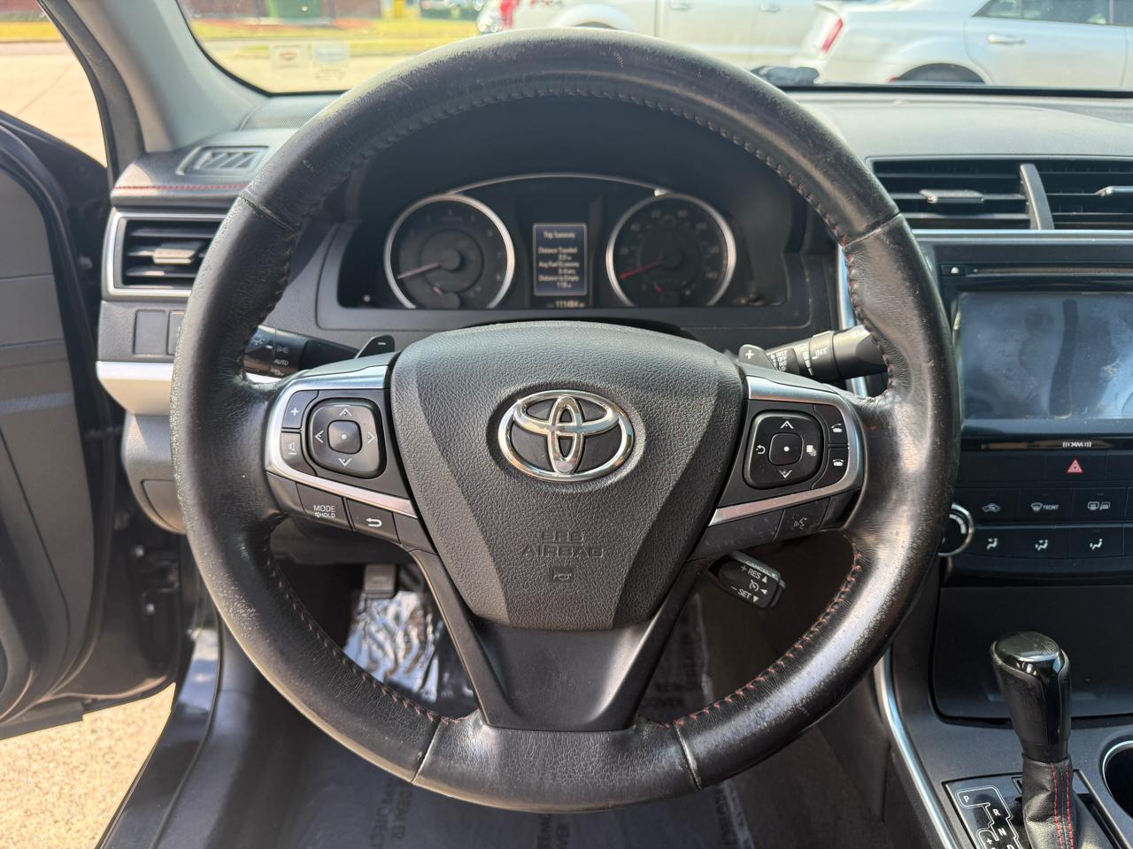 Toyota Camry SE 2016