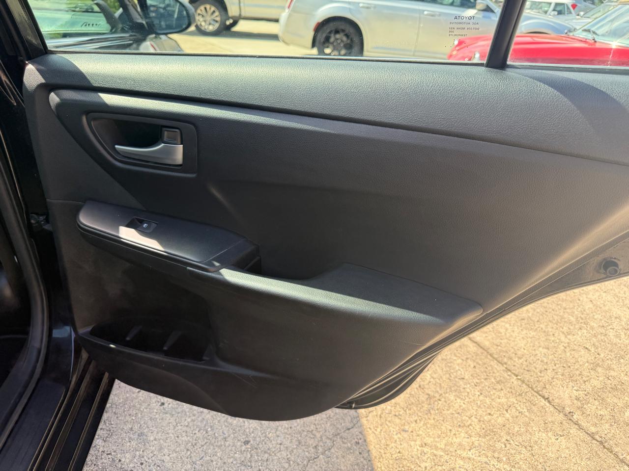 Toyota Camry SE 2016