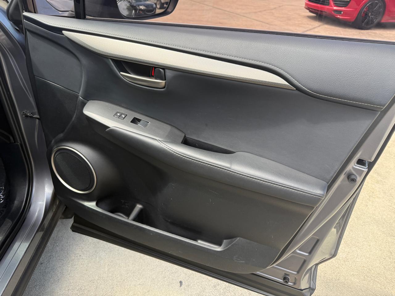 Lexus NX 200t AWD 2017