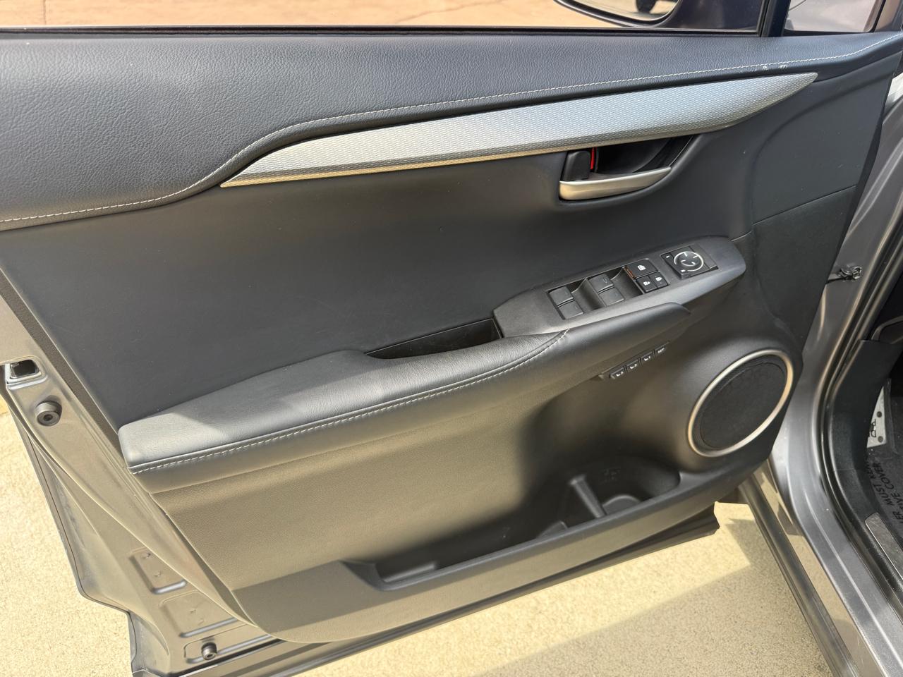 Lexus NX 200t AWD 2017