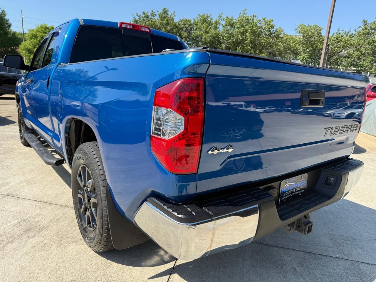 Toyota Tundra SR5 5.7L V8 FFV Double Cab 4WD 2017