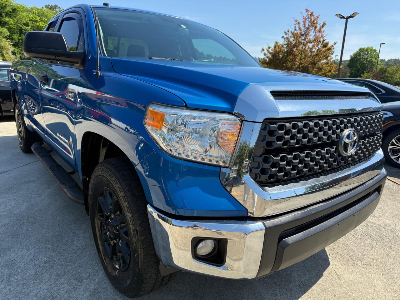 Toyota Tundra SR5 5.7L V8 FFV Double Cab 4WD 2017