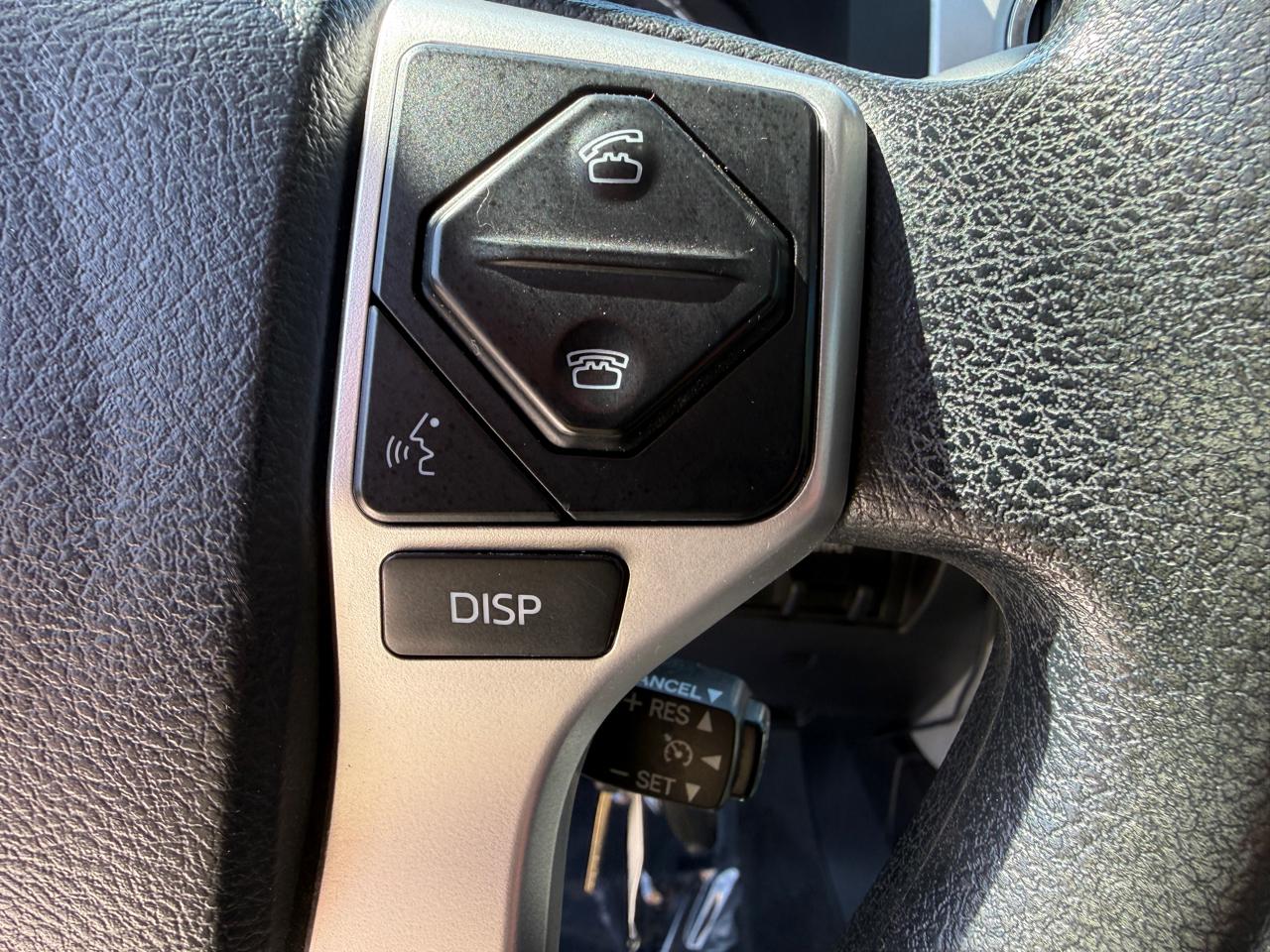 Toyota Tundra SR5 5.7L V8 FFV Double Cab 4WD 2017