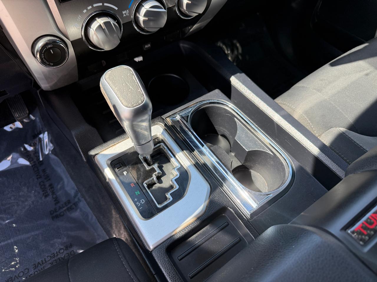 Toyota Tundra SR5 5.7L V8 FFV Double Cab 4WD 2017