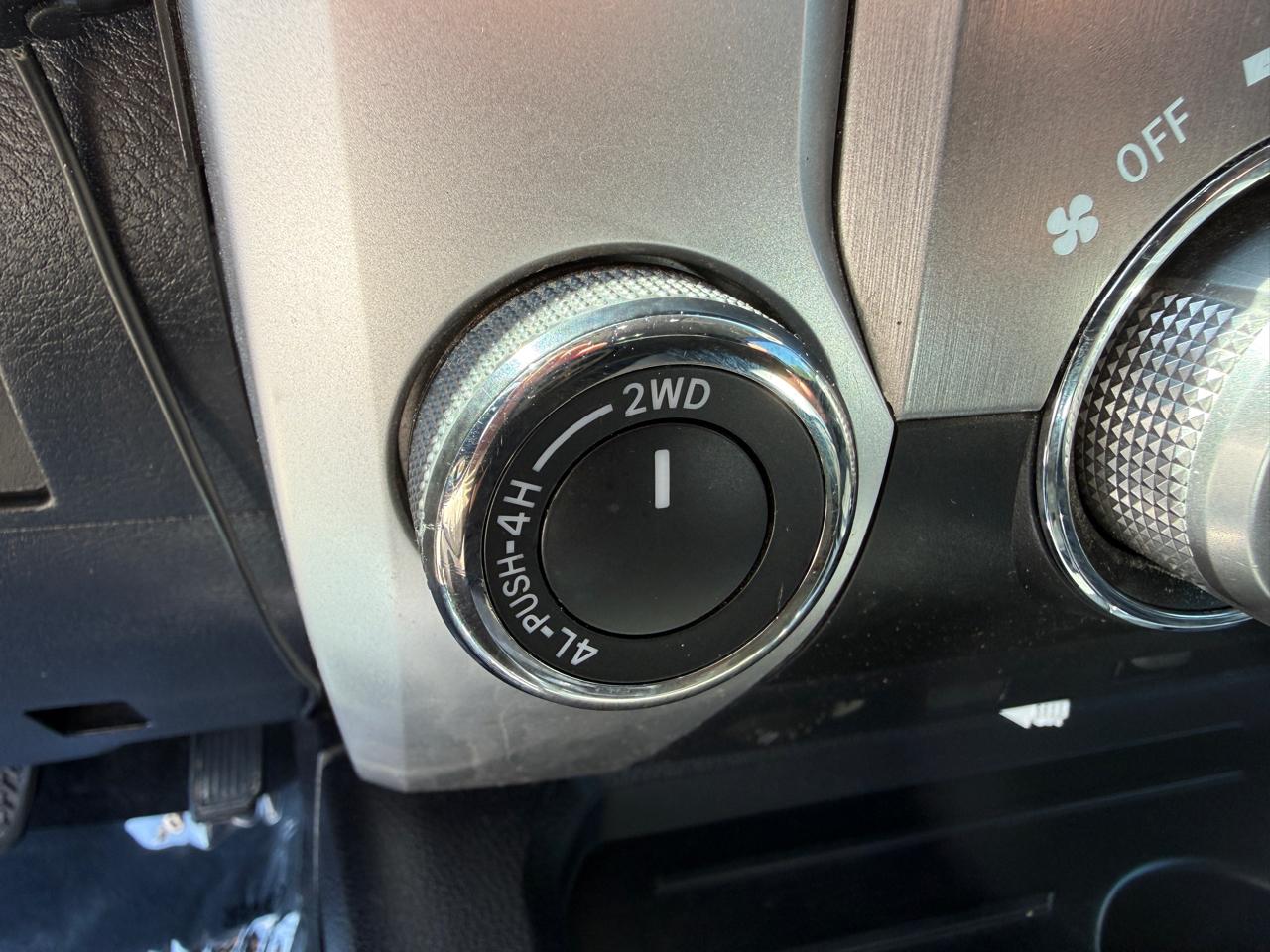 Toyota Tundra SR5 5.7L V8 FFV Double Cab 4WD 2017