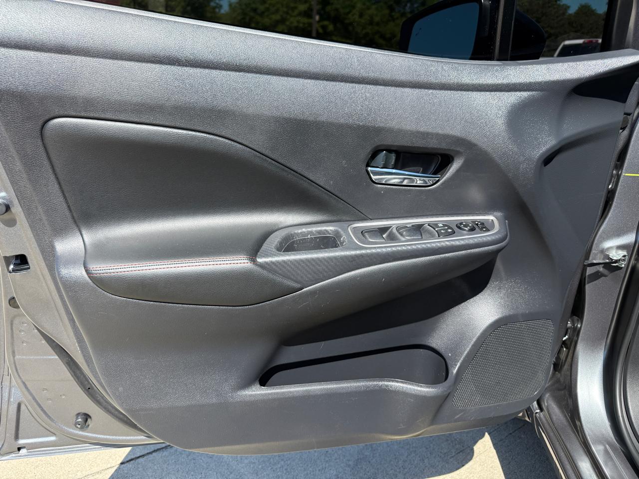 Nissan Versa SR 2025