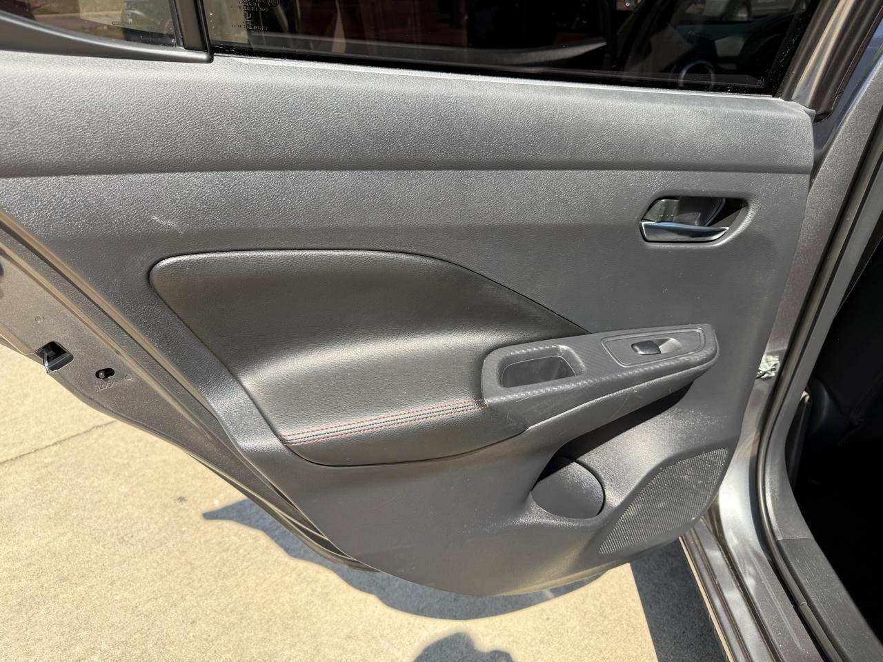 Nissan Versa SR 2025