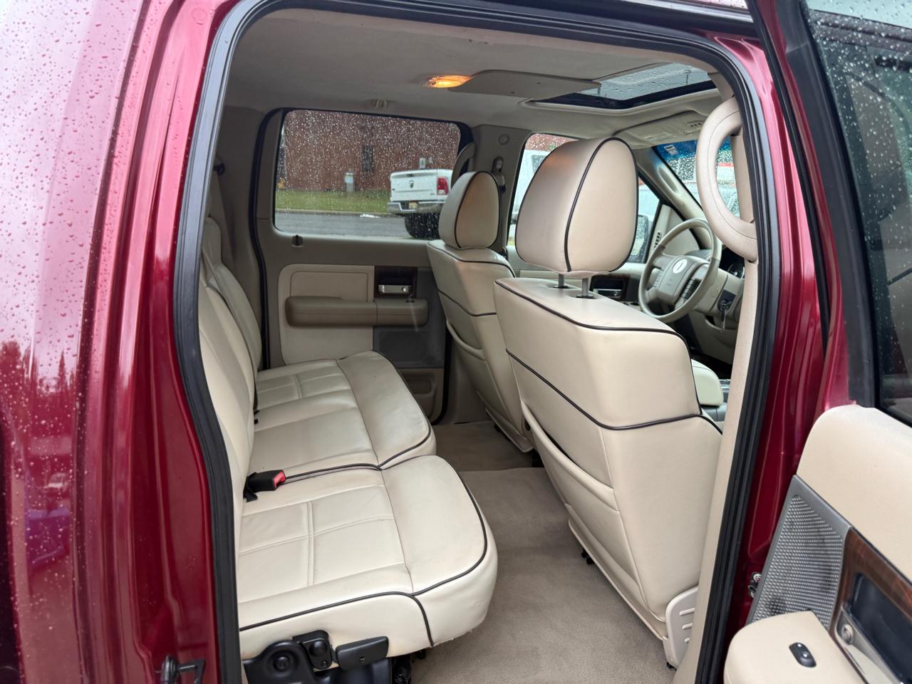 Lincoln Mark LT 2WD 2006