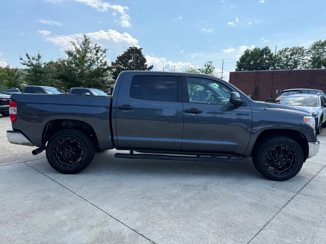 Toyota Tundra SR5 4.6L V8 CrewMax 2WD 2014