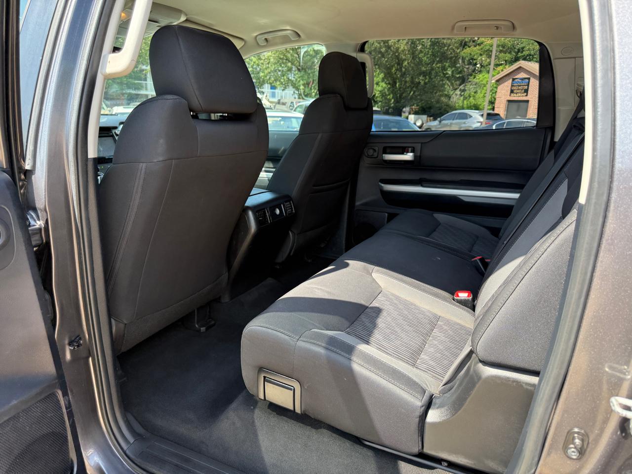 Toyota Tundra SR5 4.6L V8 CrewMax 2WD 2014