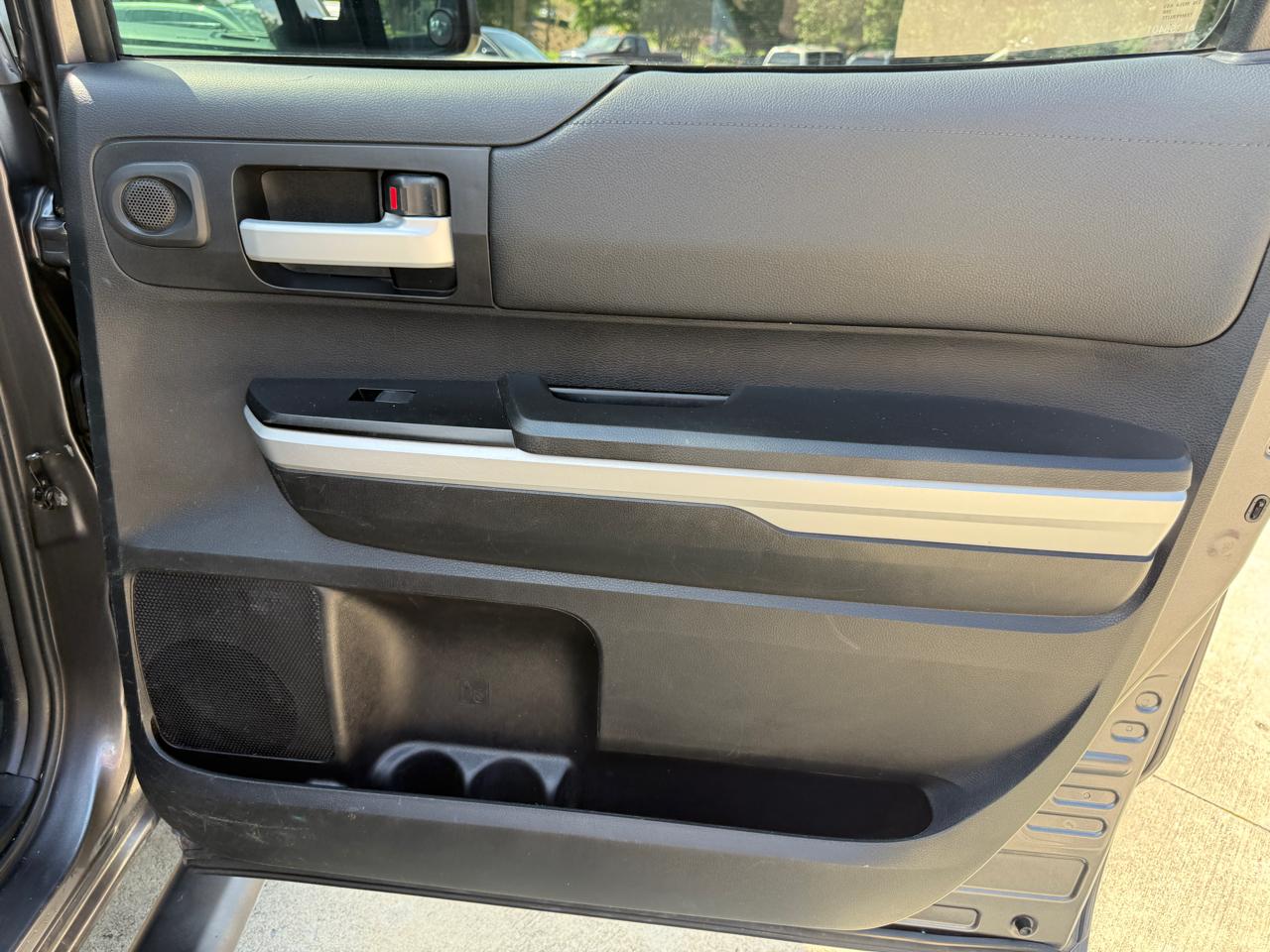 Toyota Tundra SR5 4.6L V8 CrewMax 2WD 2014