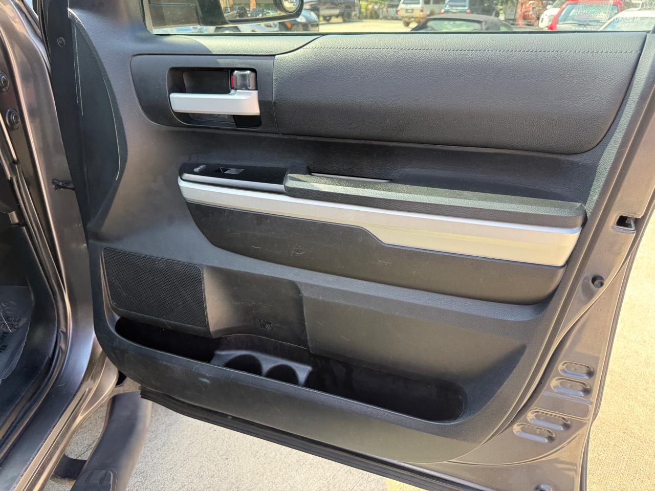 Toyota Tundra SR5 4.6L V8 CrewMax 2WD 2014