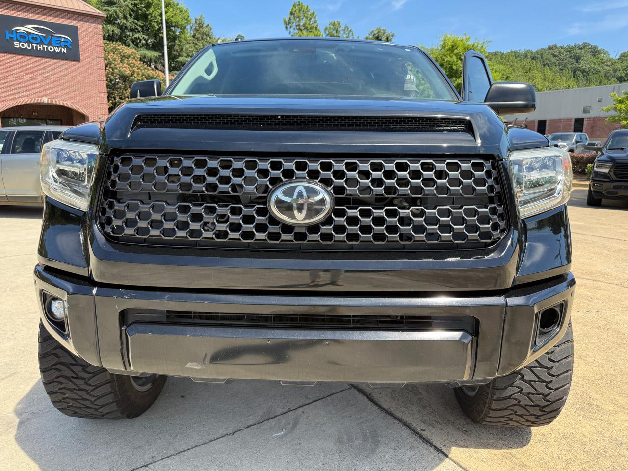 Toyota Tundra Platinum CrewMax 5.7L FFV 4WD 2018