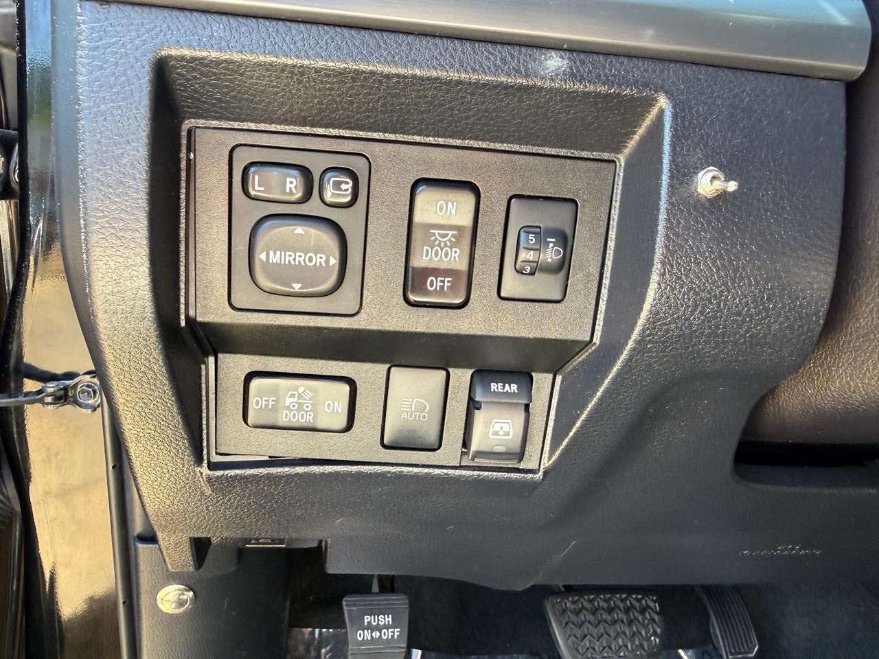 Toyota Tundra Platinum CrewMax 5.7L FFV 4WD 2018