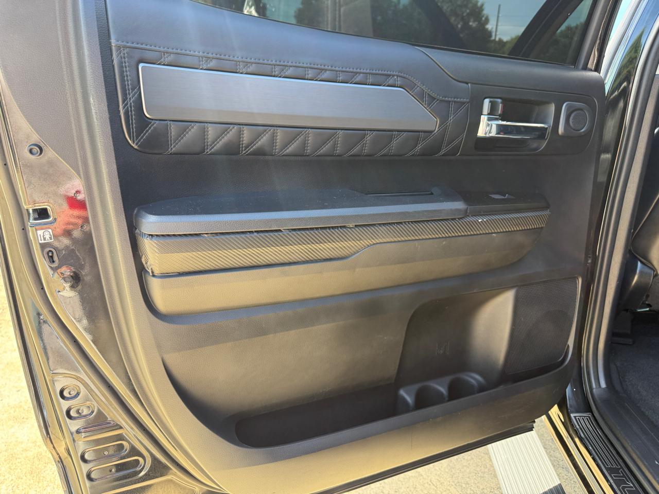 Toyota Tundra Platinum CrewMax 5.7L FFV 4WD 2018