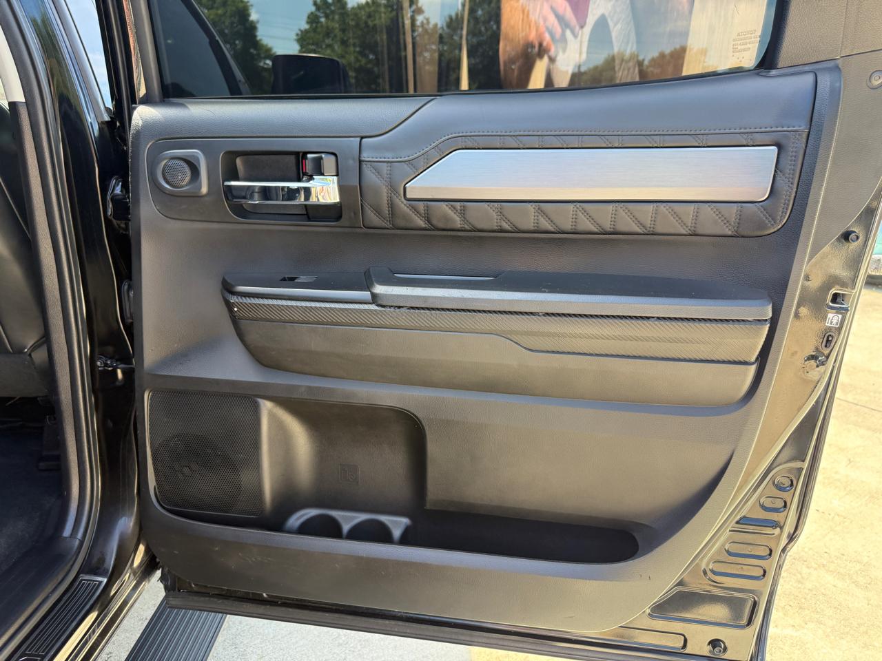 Toyota Tundra Platinum CrewMax 5.7L FFV 4WD 2018