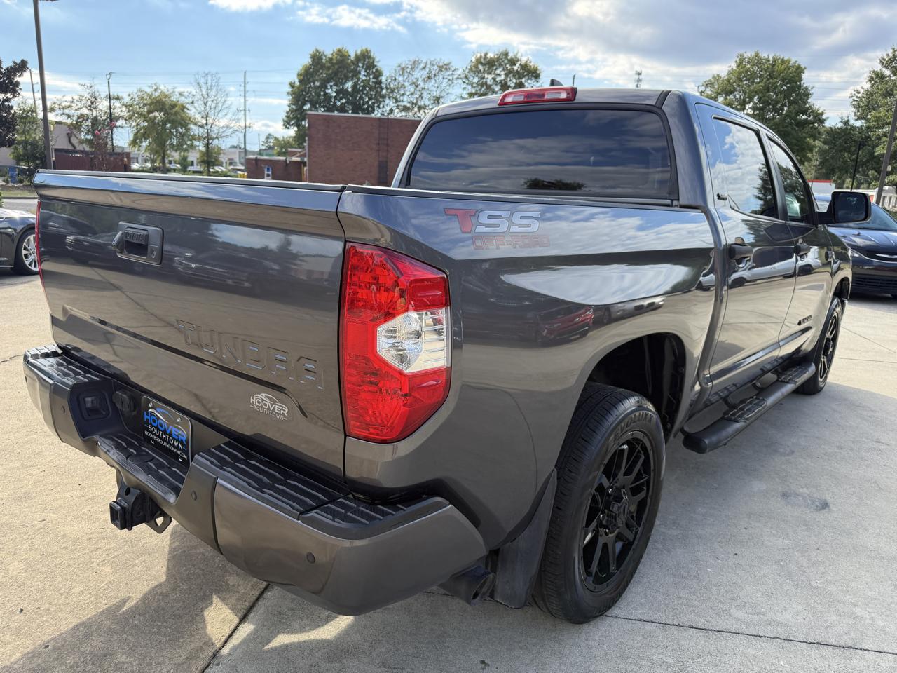 Toyota Tundra SR5 5.7L V8 CrewMax 2WD 2021