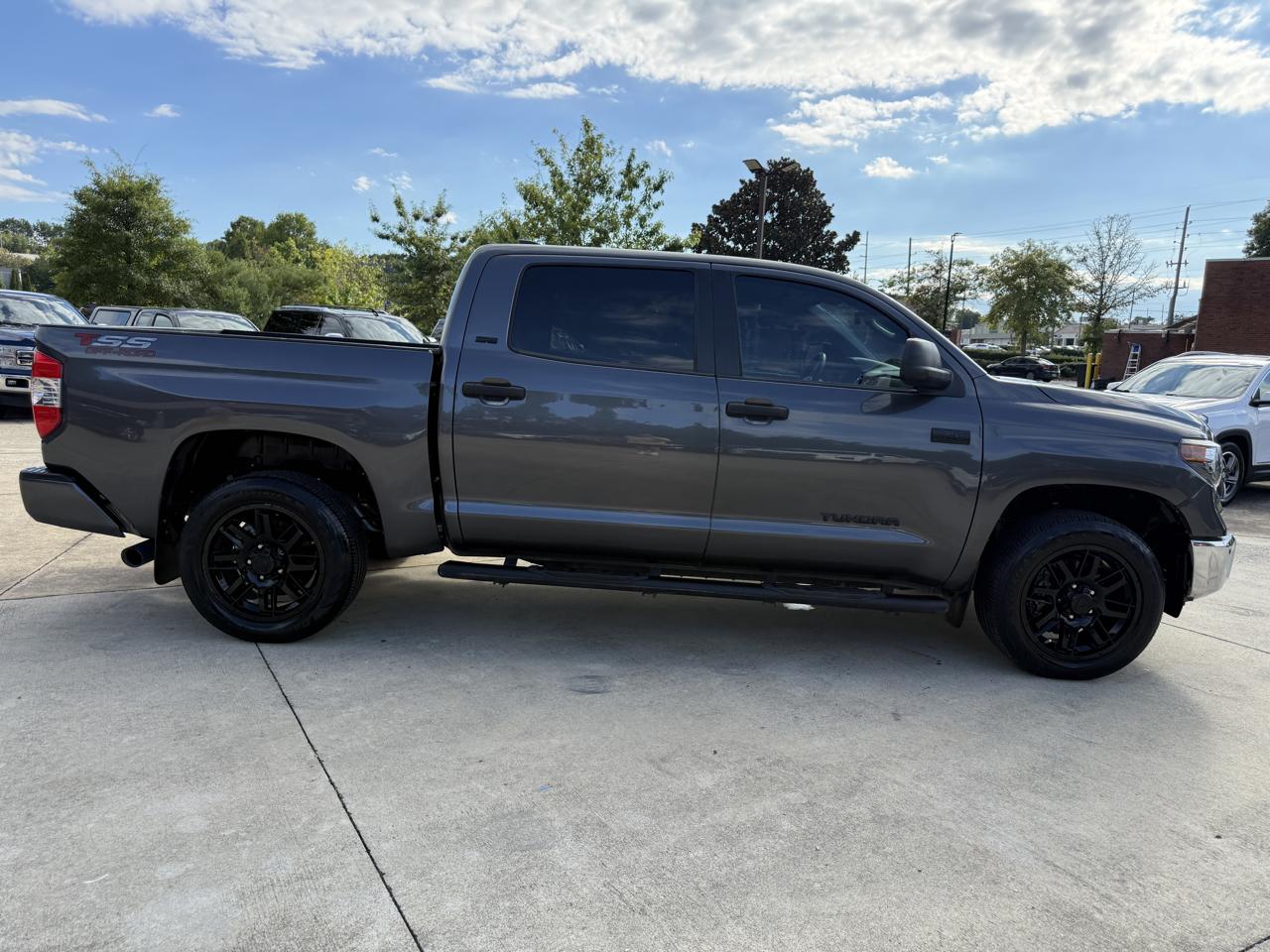 Toyota Tundra SR5 5.7L V8 CrewMax 2WD 2021