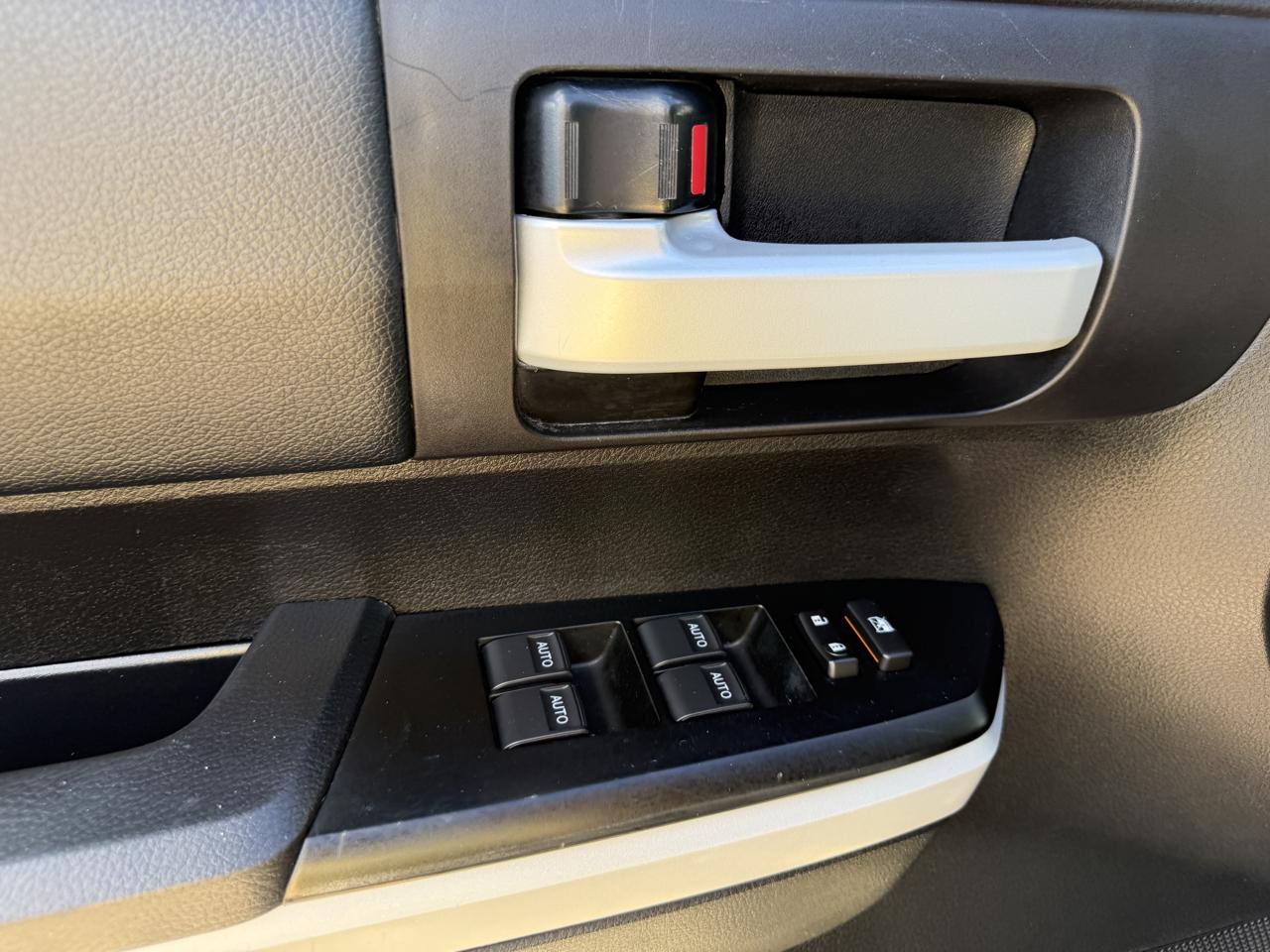 Toyota Tundra SR5 5.7L V8 CrewMax 2WD 2021