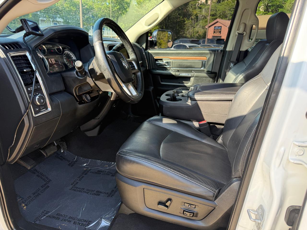 RAM 3500 Laramie Mega Cab 2WD DRW 2016