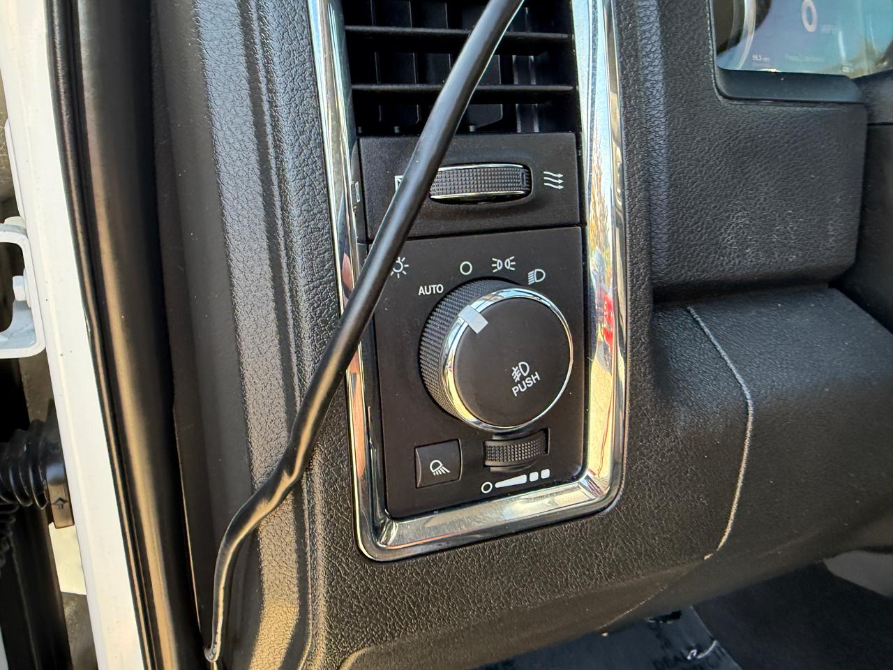 RAM 3500 Laramie Mega Cab 2WD DRW 2016