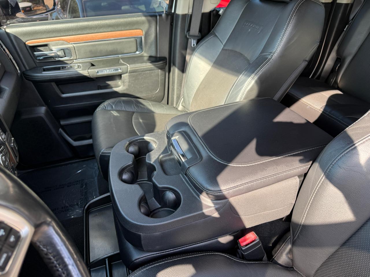 RAM 3500 Laramie Mega Cab 2WD DRW 2016