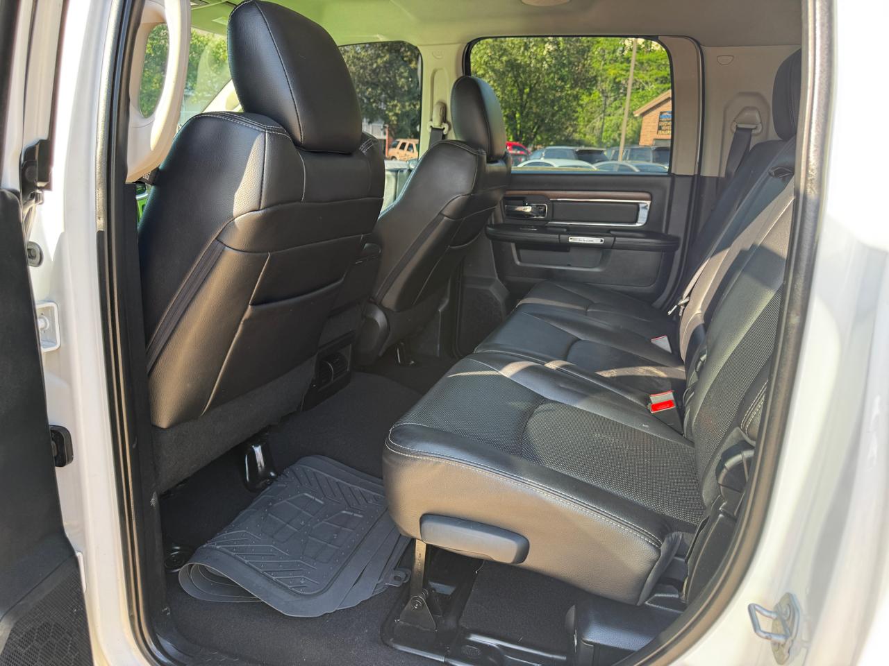 RAM 3500 Laramie Mega Cab 2WD DRW 2016