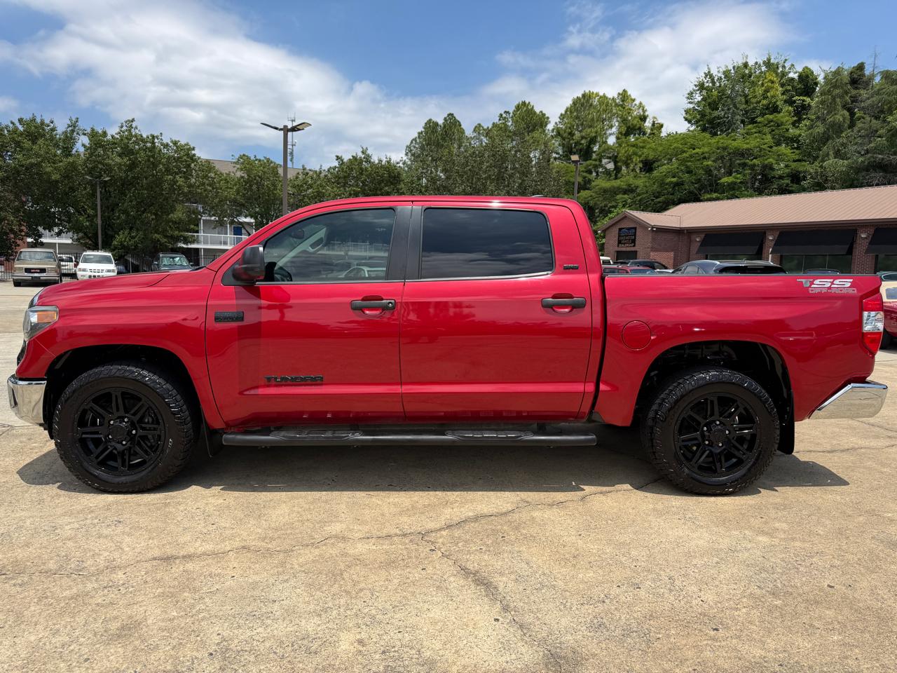 Toyota Tundra SR5 5.7L V8 CrewMax 2WD 2020
