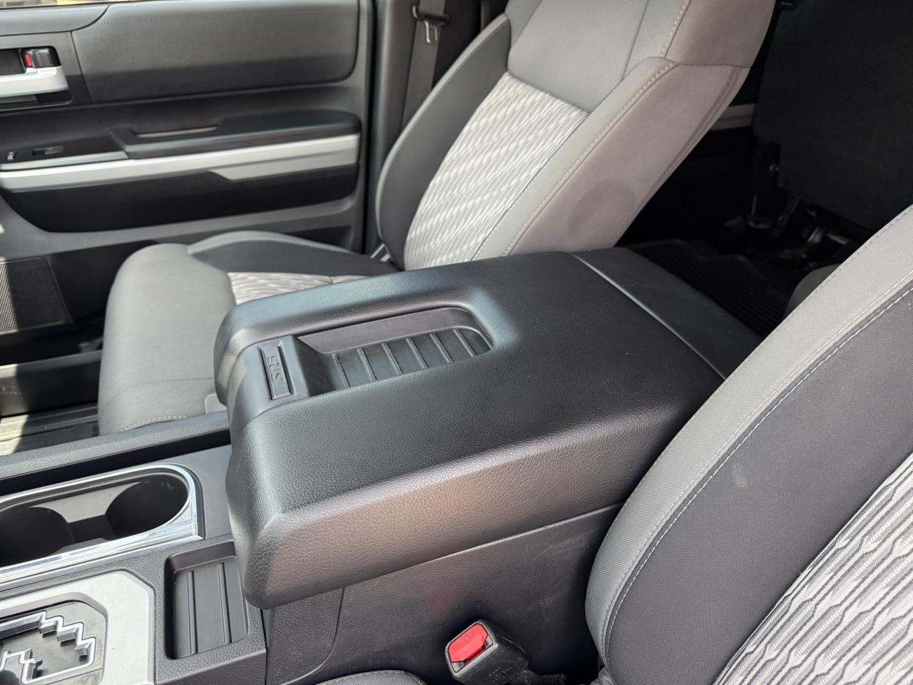 Toyota Tundra SR5 5.7L V8 CrewMax 2WD 2020