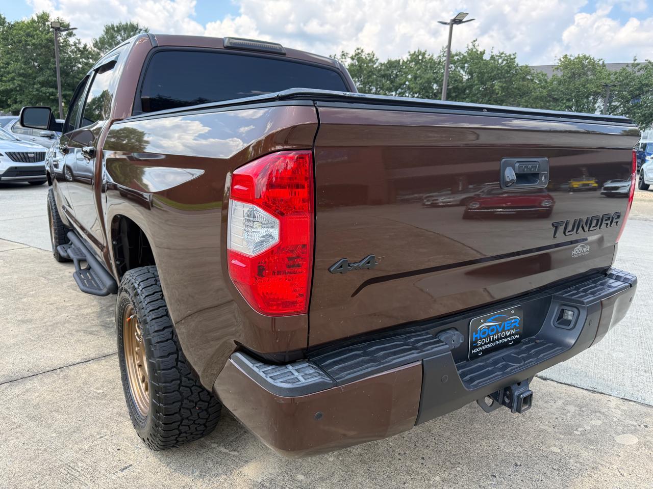 Toyota Tundra Platinum CrewMax 5.7L FFV 4WD 2015