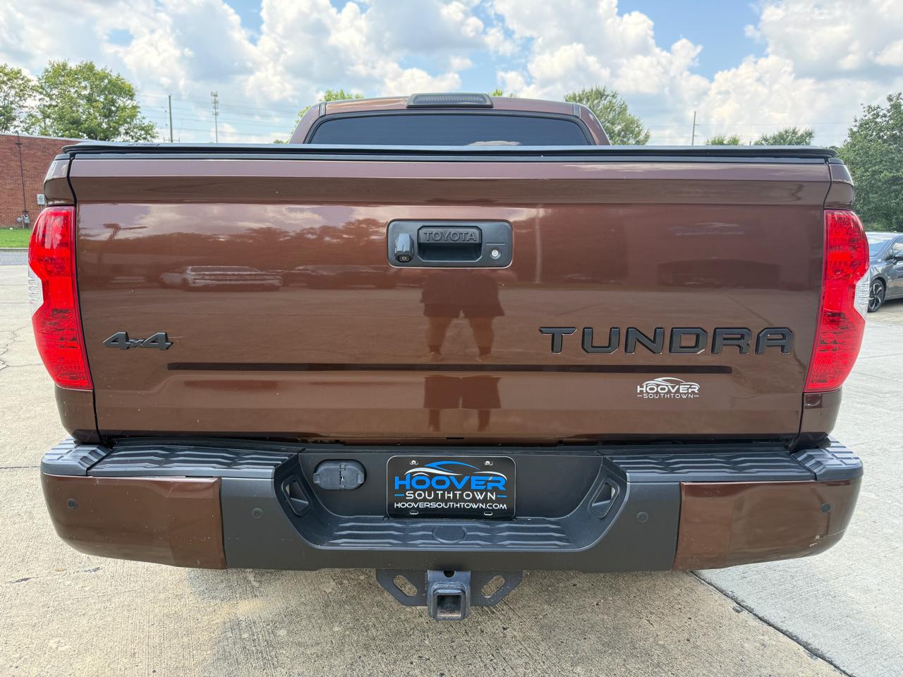 Toyota Tundra Platinum CrewMax 5.7L FFV 4WD 2015