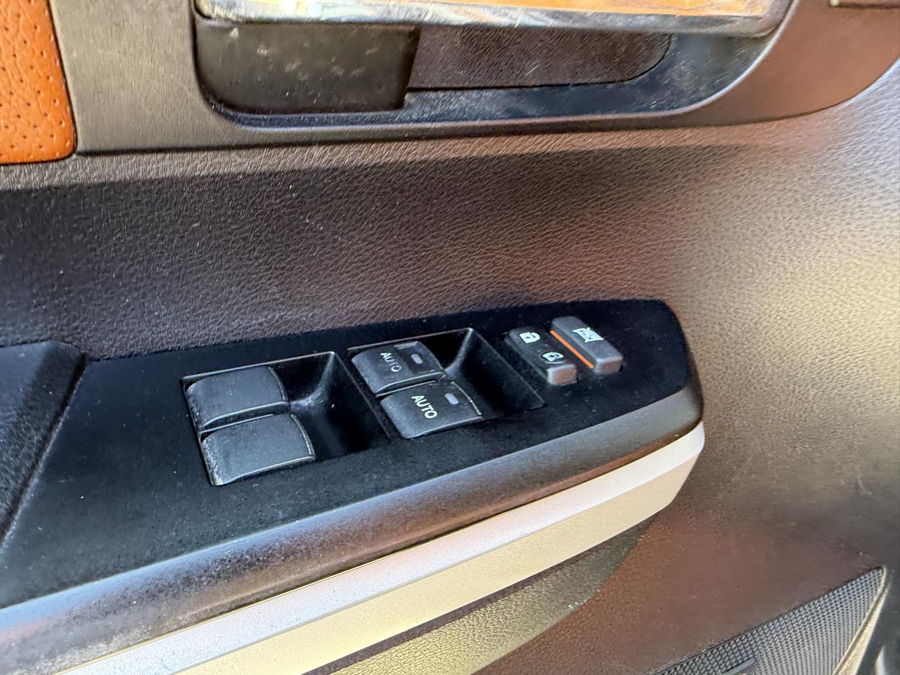 Toyota Tundra  2014