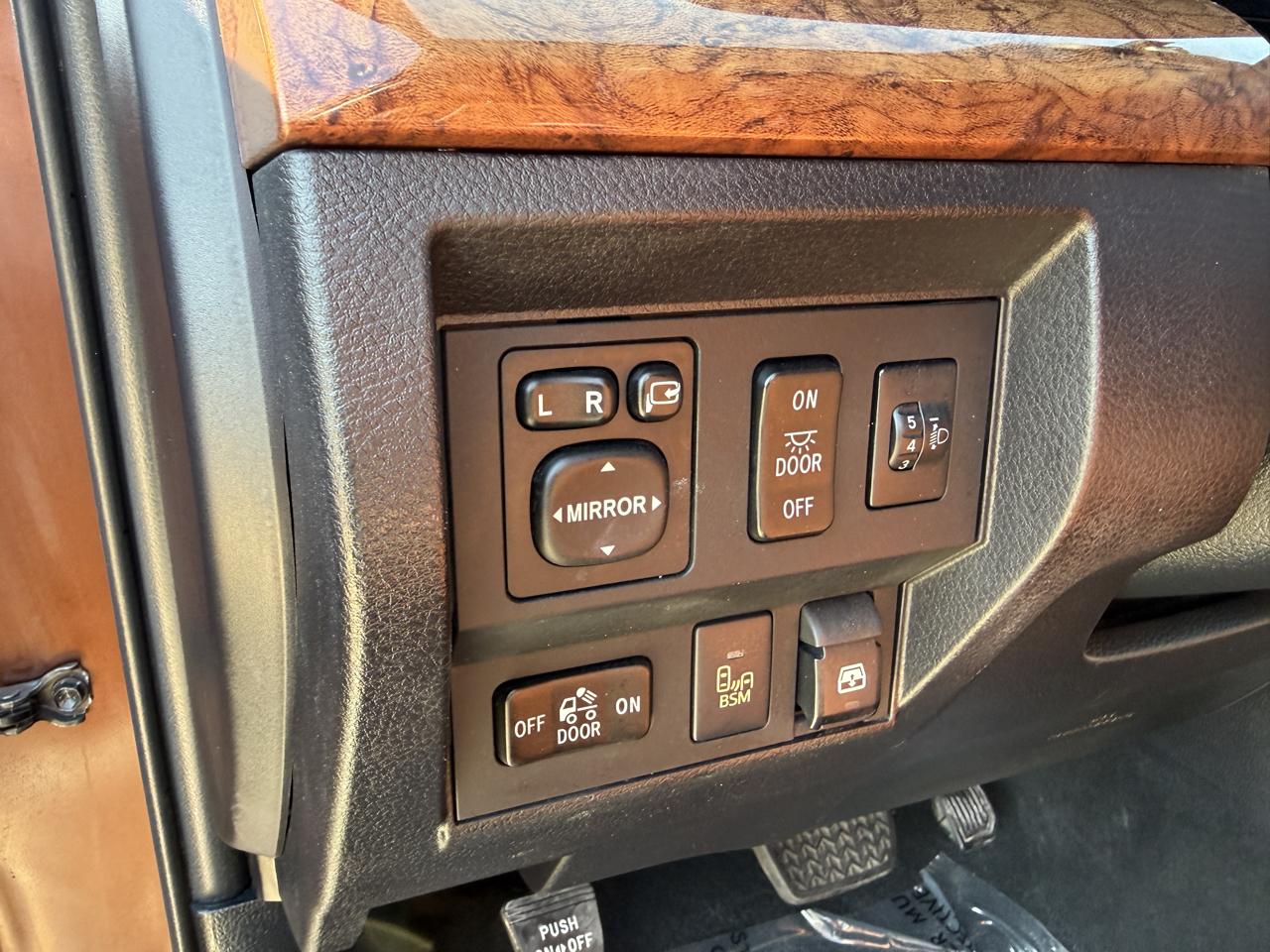 Toyota Tundra  2014