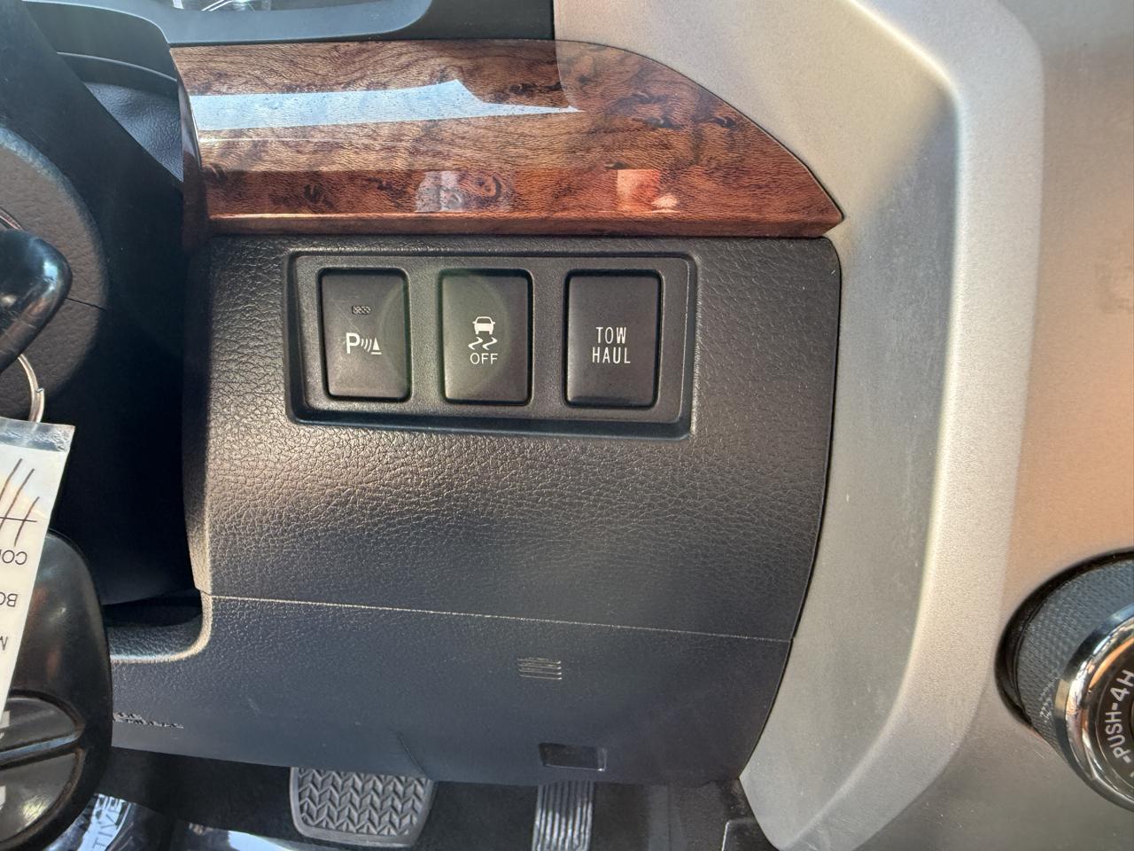 Toyota Tundra  2014
