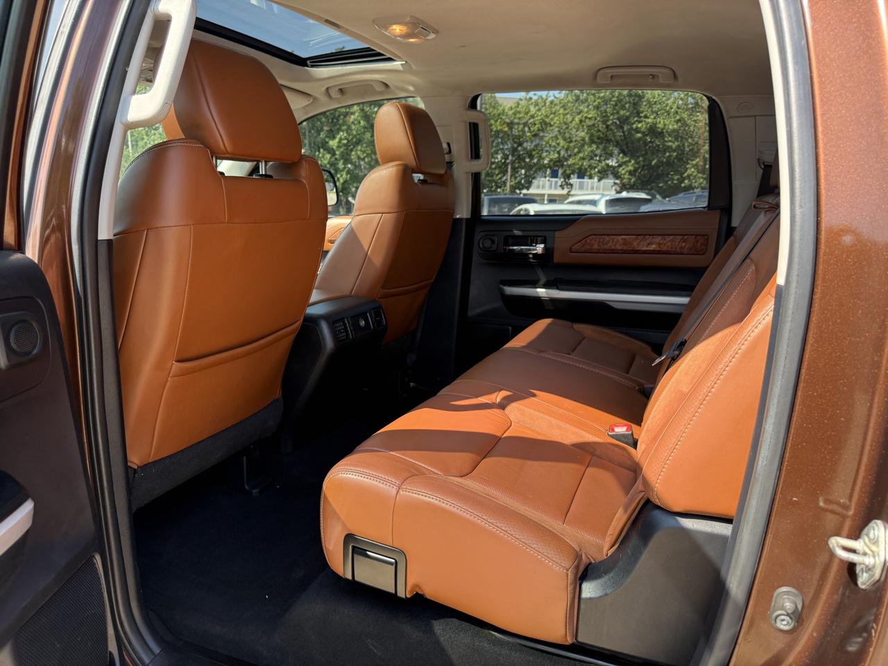 Toyota Tundra  2014