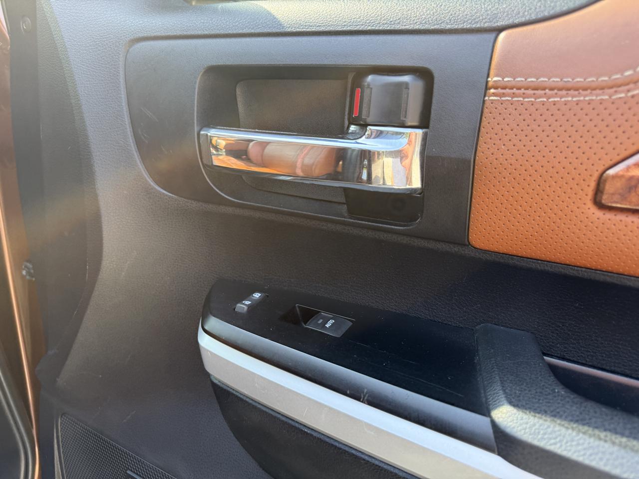 Toyota Tundra  2014