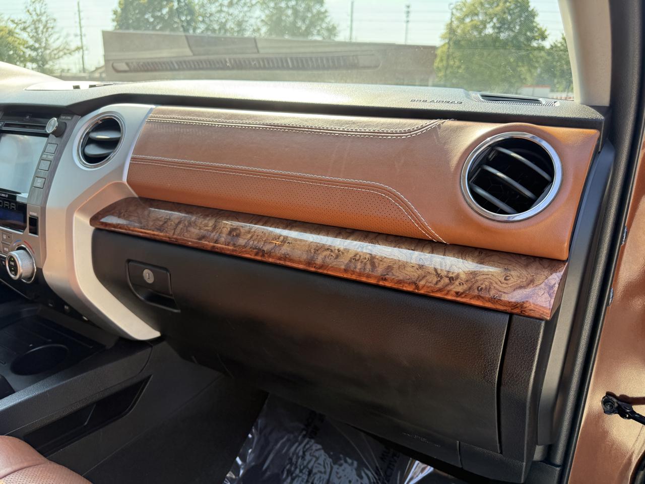 Toyota Tundra  2014