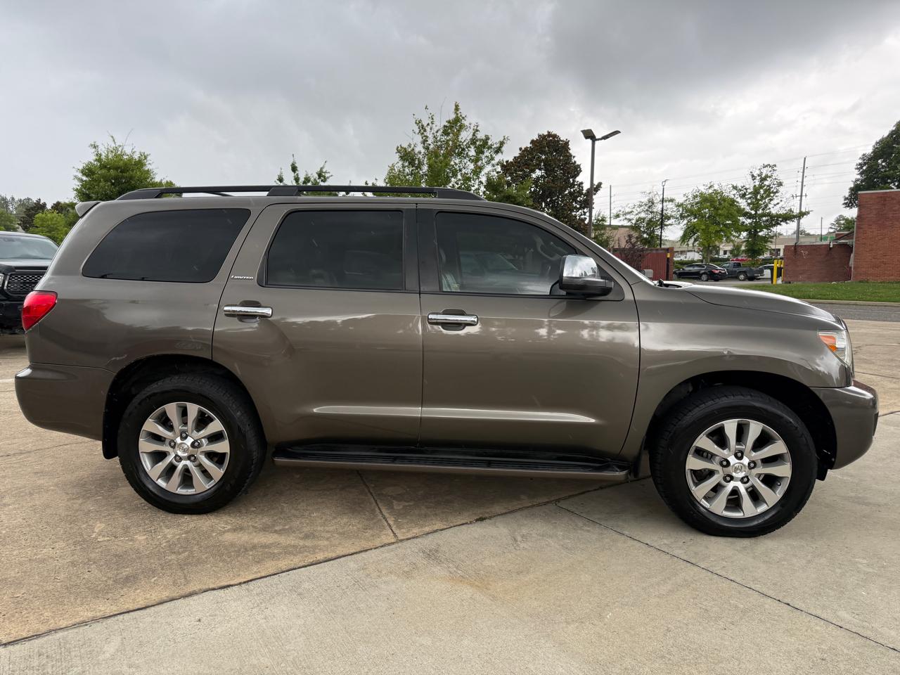 Toyota Sequoia Limited 4WD FFV 2014