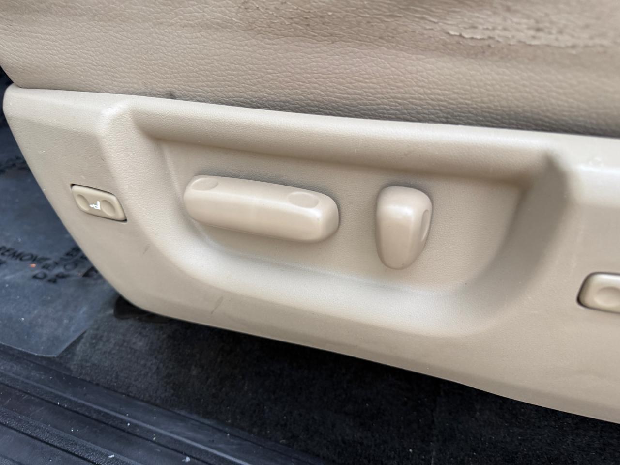 Toyota Sequoia Limited 4WD FFV 2014