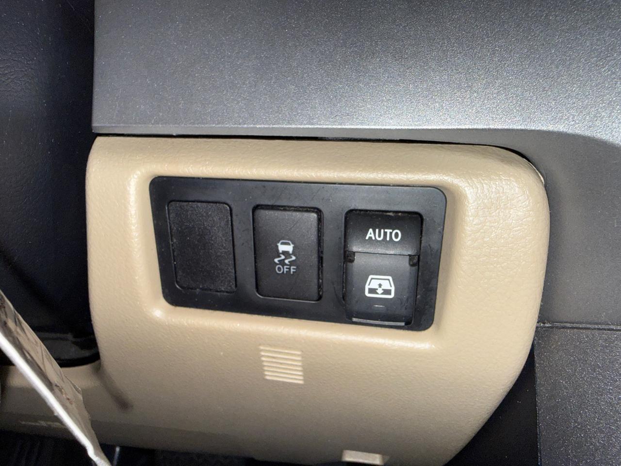 Toyota Sequoia Limited 4WD FFV 2014