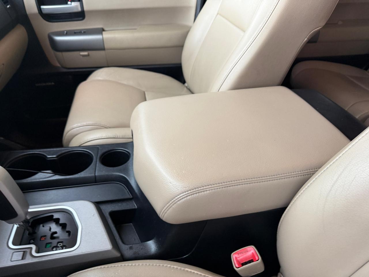 Toyota Sequoia Limited 4WD FFV 2014
