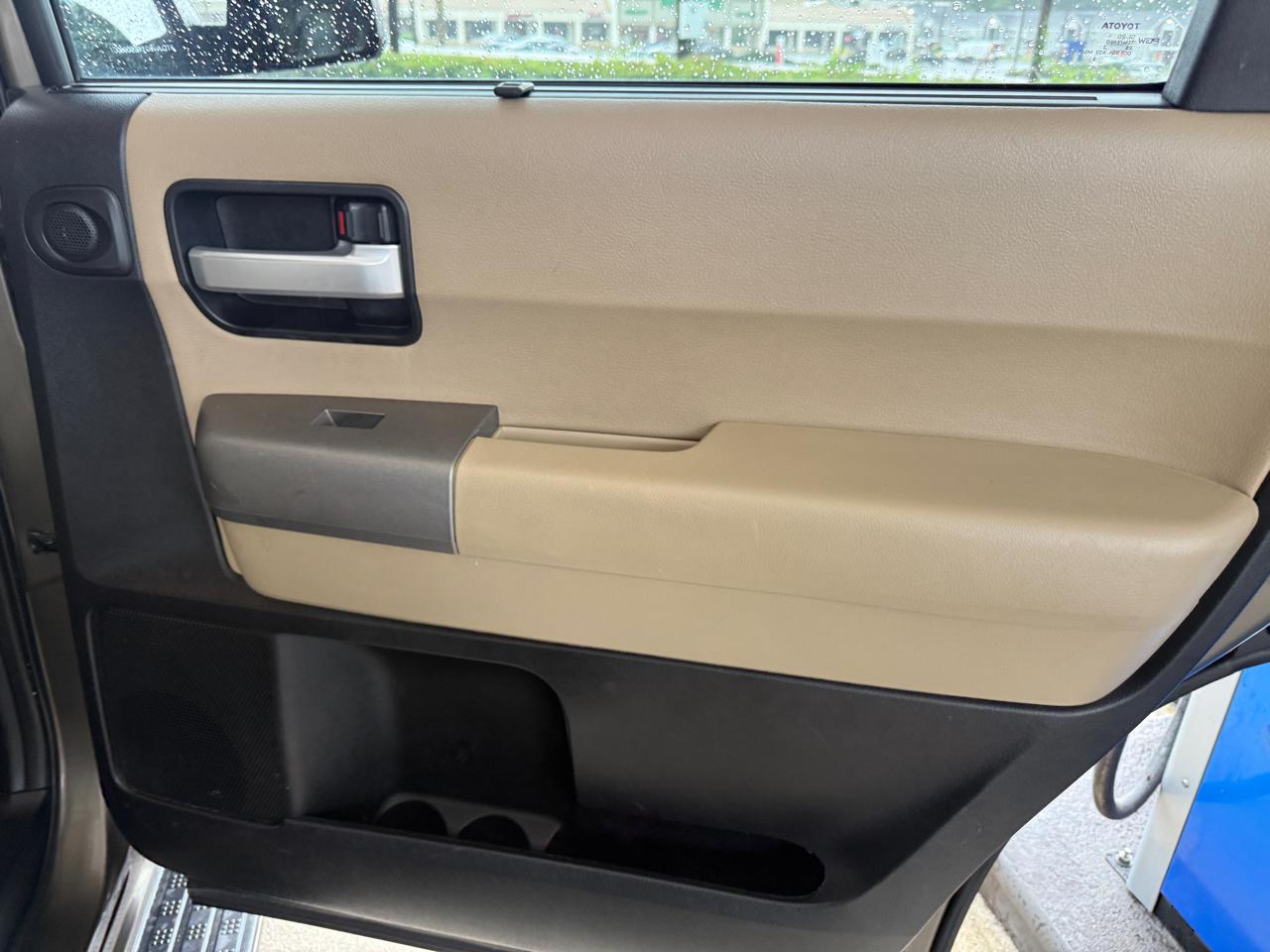 Toyota Sequoia Limited 4WD FFV 2014
